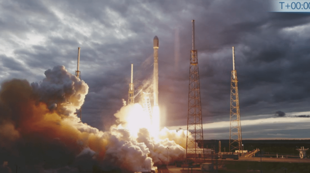 SpaceX Launches Thaicom 6, Completes Second GTO Delivery Using Falcon 9 ...