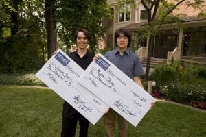 L-R: Julian Brown and Keaton Stubis, top prize winners of the Frank J. Redd Student Competition. Photo: AIAA/USU Conference on Small Satellites.