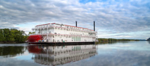 FMC GlobalSat Provides Connectivity for American Queen Steamboat