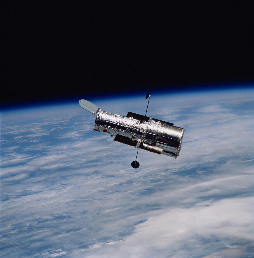 features of the hubble telescope