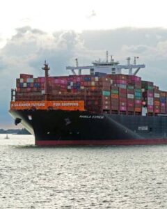 Shipping Company Hapag-Lloyd Chooses Starlink for its Fleet